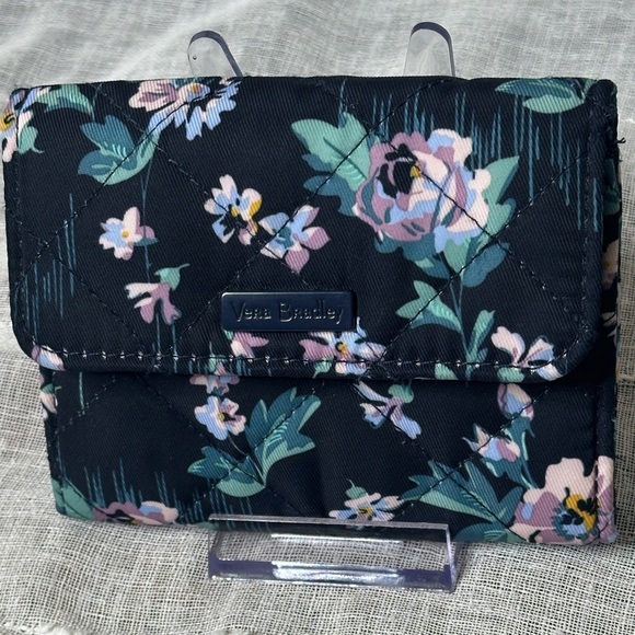 Vera Bradley Navy Garden Design RFID Riley Compact Wallet Designer NWOT - Picture 2 of 16